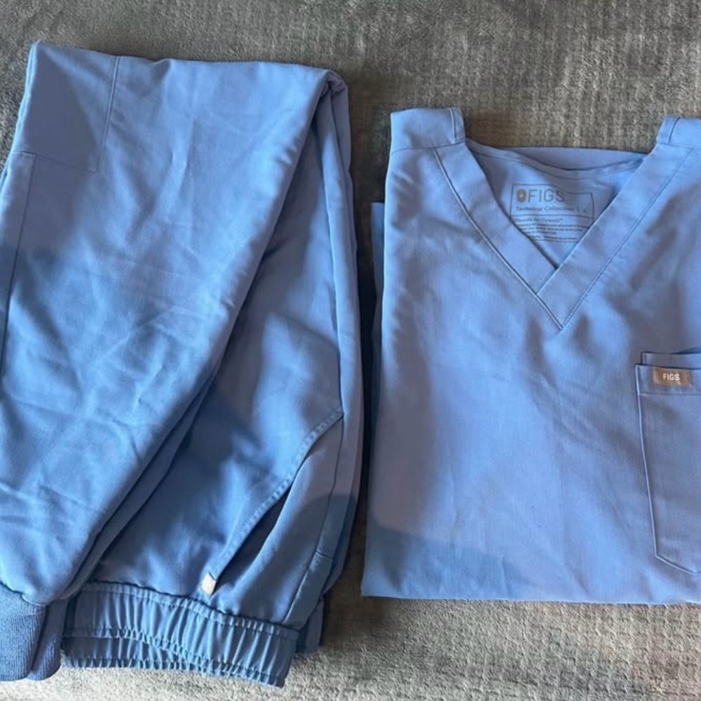 Figs Men’s Scrub Top + Pants